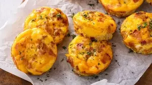 Healthy Cottage Cheese Egg Muffins: A Protein-Packed, Low-Carb Snack Suitable for Satisfying Any Midday Cravings