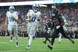 Lions overcome quiet start to pummel Cardinals