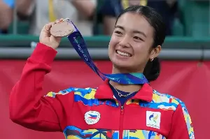 Alex Eala teams up with Fil-Am Desirae Krawcyzk in Tokyo doubles