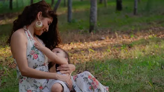 Prakriti emphasizes that motherhood encompasses complex emotions beyond breastfeeding. 