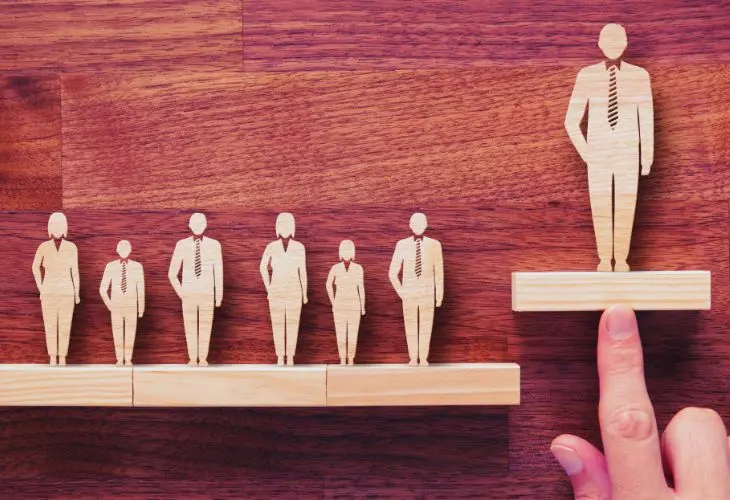 ¿Cómo lograr que los empleados dejen de trabajar por obligación y lo hagan por propósito?
