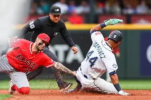 Cole Young homers twice, George Kirby tosses 8 brilliant innings as Mariners top Angels