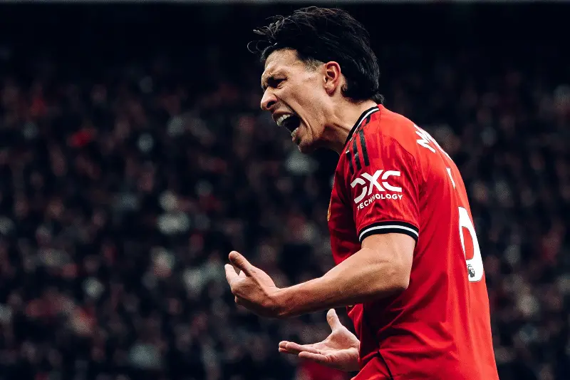 Lisandro Martinez.jpg