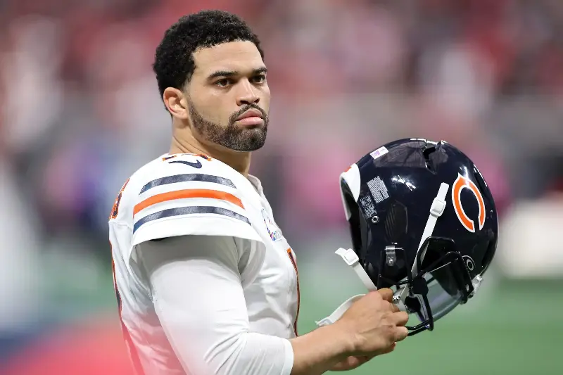 ATLANTA, GEORGIA - OCTOBER 18: Caleb Williams #18 of the Chicago Bears takes the field against the Atlanta Falcons during the second quarter of the game at Mercedes-Benz Stadium on October 18, 2026 in Atlanta, Georgia. (Photo by Kevin C. Cox/Getty Images)