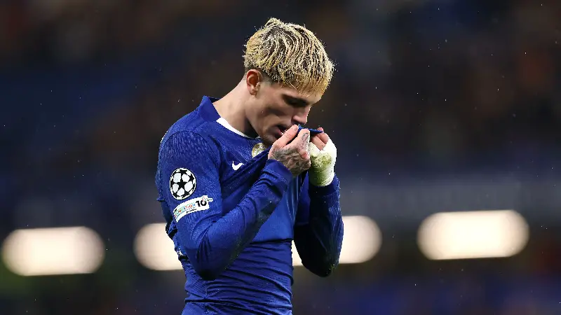 Struggles for form and international status