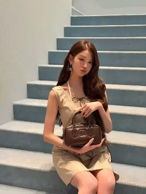 Jang Wonyoung Just Turned “Sagging Fashion” Into a Luxury K-Pop Trend