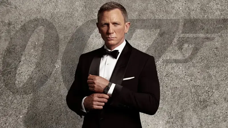 La nueva película de James Bond avanza: Knight termina el primer borrador