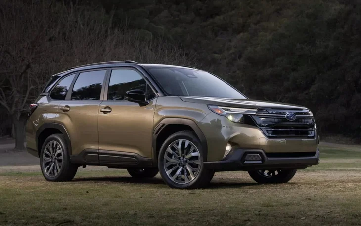 Subaru Forester is about to add a hybrid version to Vietnam, expected to launch in October - Image 1.