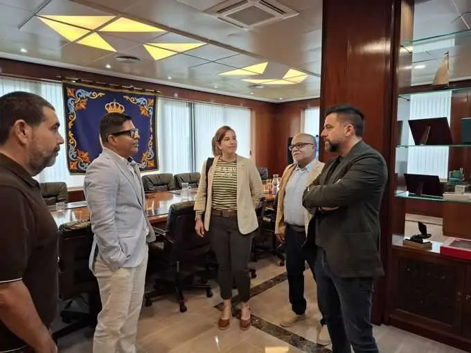 Una delegación colombiana visita Cádiz para replicar el modelo de ecosistema de economía azul de la Zona Franca