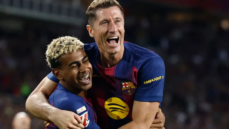 «Te echaremos de menos, leyenda»: Lamine Yamal y Frenkie de Jong despiden al «inspirador» Robert Lewandowski tras confirmar su salida del Barcelona este verano