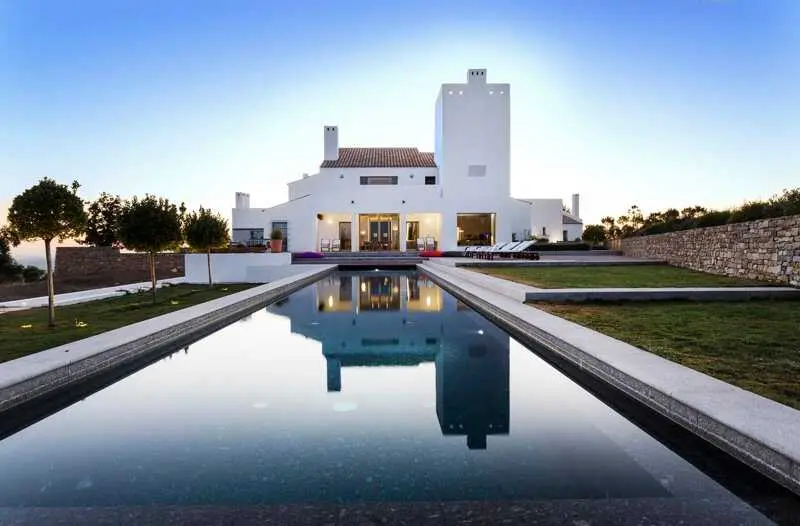 Las casas rurales rozan el lleno en julio por el "fuerte tirón" del turismo nacional