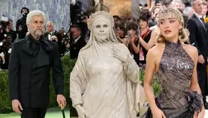 Heidi Klum, statue? Unique looks at Met Gala 2026