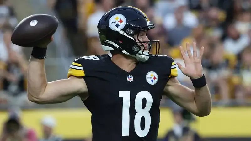 Pittsburgh Steelers quarterback Will Howard