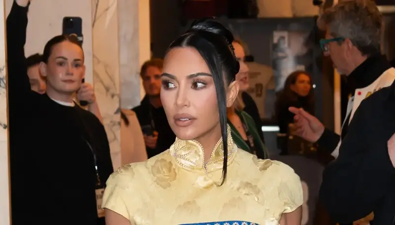 Kim Kardashian, l'abito vintage in stile orientale prima del Met Gala 2026 è una favola