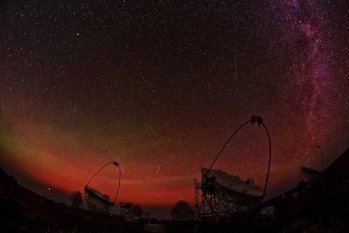Científicos baten el récord de distancia de observación a una fuente de energía muy alta: 8.000 millones de años luz