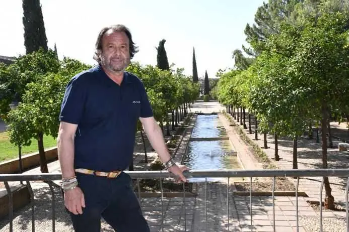 Emacsa finaliza los trabajos de reparación de la fuente y los estanques del Jardín de los Poetas