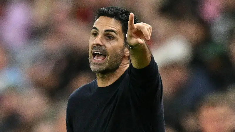 El Arsenal busca a Kroupi como delantero