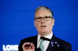 Starmer issues warning to social media firms over children sending explicit images in London tech week speech