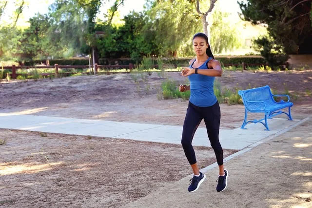 Lợi ích khi đi bộ 15 phút mỗi ngày- Ảnh 1.