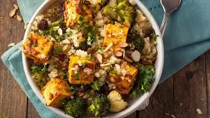 3 Quinoa Breakfast Bowl Recipes For Weight Loss With 20g Protein, Must-Have For Fitness Enthusiasts