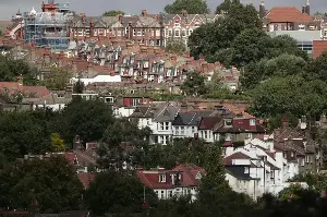 Cost of renting a room in London surges past £1,000 - how much is it in your area?