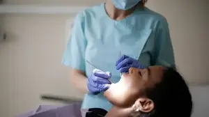 Worried about oral health? Dentist Dr Mark Burhenne shares 5 signs of having the healthiest mouth
