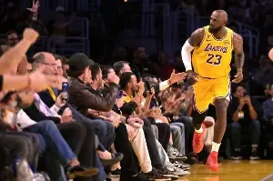 NBA: LeBron James' 125th triple-double takes Lakers past Wizards