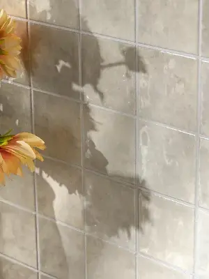 5 Kitchen Tile Colors Interior Designers Are Choosing Right Now for the Most Jaw-Dropping Spaces