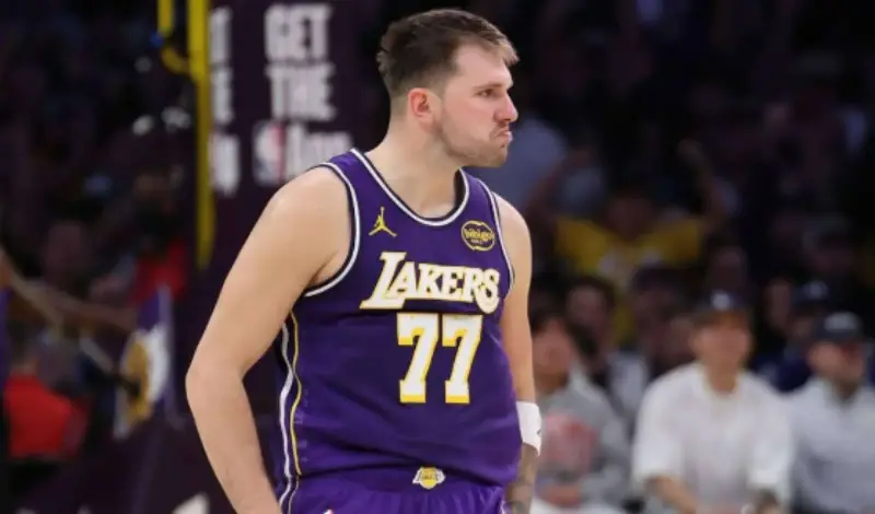 La defensa de Luka Doncic va a peor y las críticas continúan