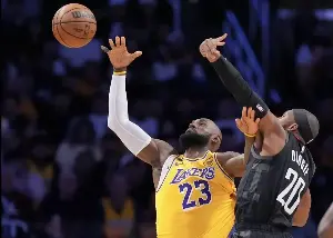 Lakers down Rockets as Nuggets, Knicks win 