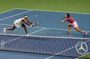 Alex, Venus take early exit in Toronto
