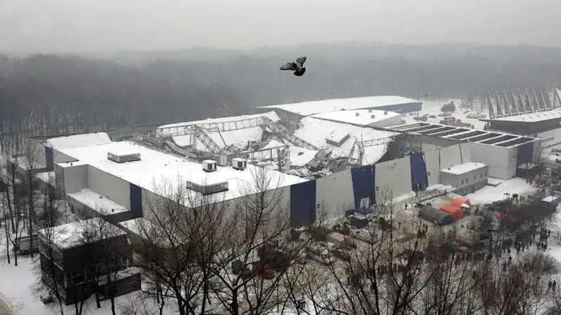 roof collapse after winter snow, 2006