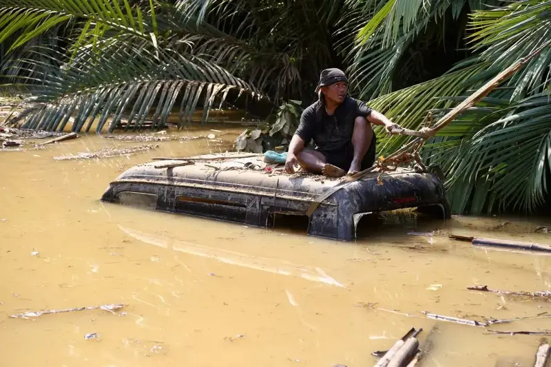 Typhoon Tino ravages Liloan Cebu
