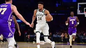 3 ofertas irrechazables de Los Angeles Lakers a Bucks por Giannis Antetokounmpo