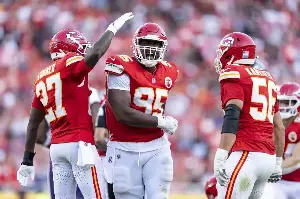 Chris Jones fires back at critics of Chiefs' defensive line