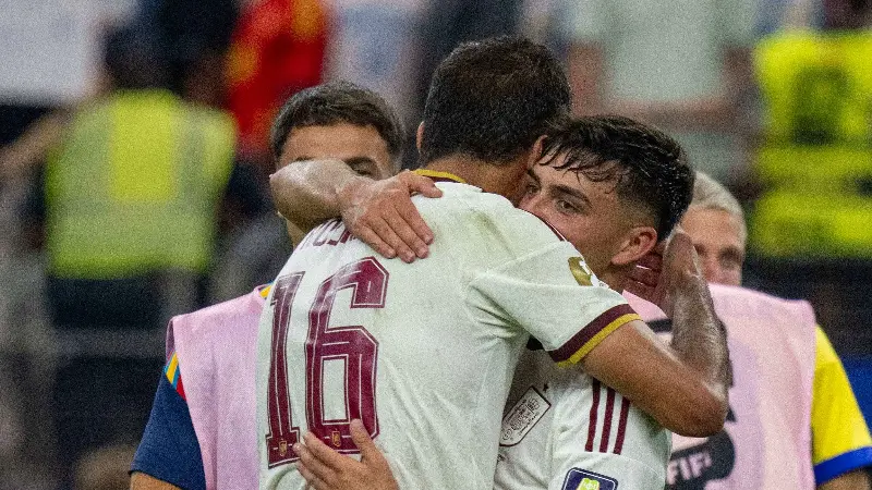 Un patrón que se repite: Álvaro Benito zanja la polémica sobre el dúo Rodri y Pedri en el Barcelona