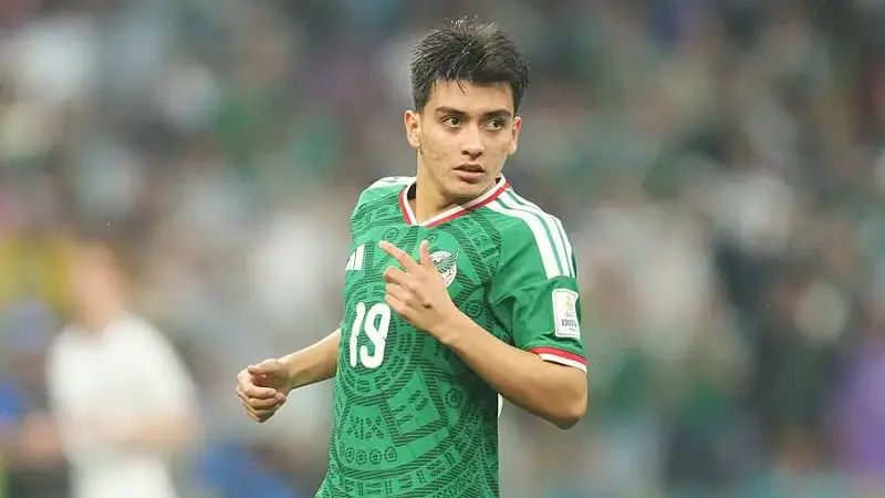 Gilberto Mora