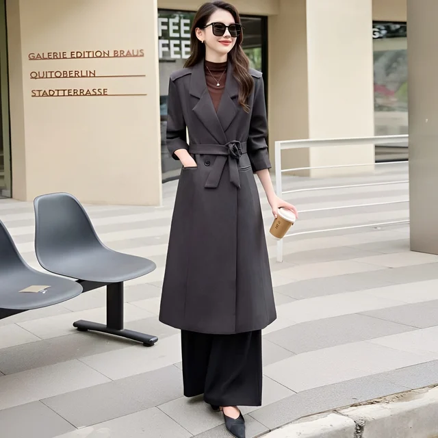 Invest once, dress stylishly all season with a trench coat - Photo 3.