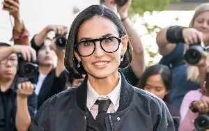 How to wear make-up with glasses