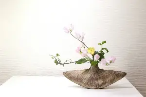 The centuries-old Japanese art of ikebana draws those seeking calm