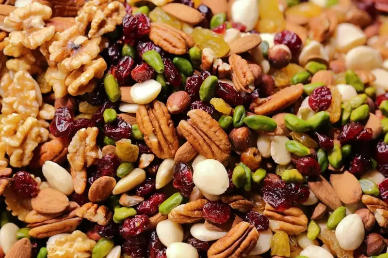 Nuts and seeds have a wide range of nutrients necessary for maintaining stable energy levels. 