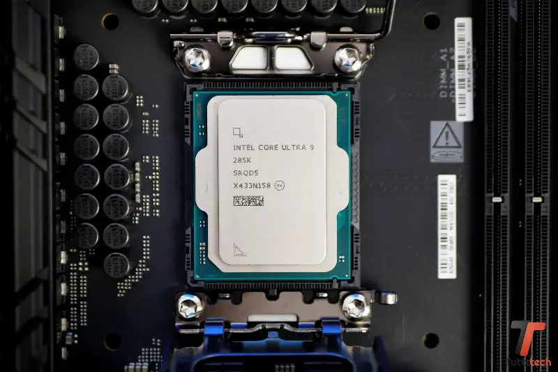 AMD Ryzen 7 9850X3D e Intel Core Ultra 7 270K Plus: 