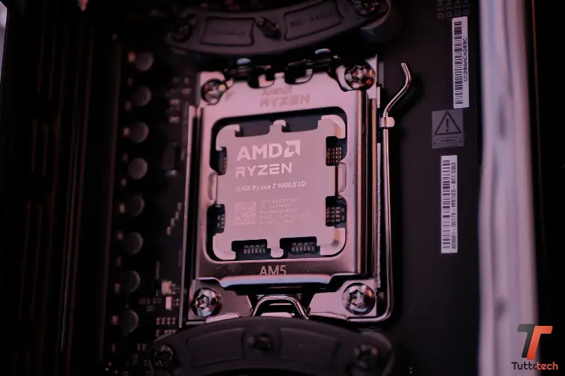 AMD Ryzen 7 9850X3D e Intel Core Ultra 7 270K Plus: 