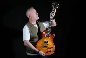 Slash sale: Guns ‘n’ Roses star’s guitar to fetch up to £300,000 in music auction