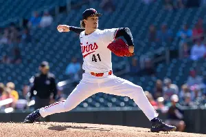 Twins blown out in final game against Guardians, losing 9-2