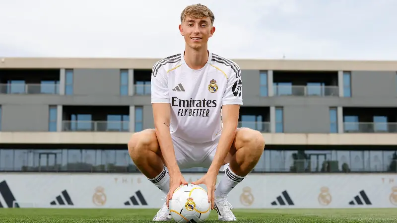 May 17: Dean Huijsen (Bournemouth to Real Madrid, €59.5m)