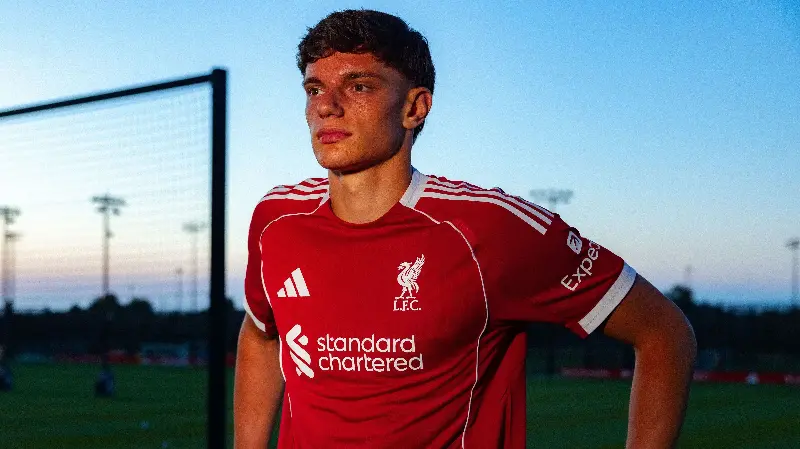 August 15: Giovanni Leoni (Parma to Liverpool, £26m)