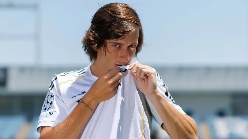 July 14: Alvaro Carreras (Benfica to Real Madrid, €50m)