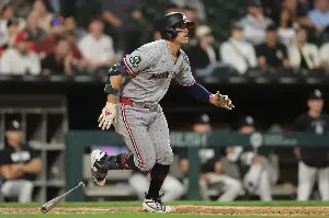Brooks Lee’s three-run double in 11th lifts Twins past White Sox, 5-3