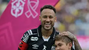 Never stops courting controversy: Neymar shocks Barcelona fans